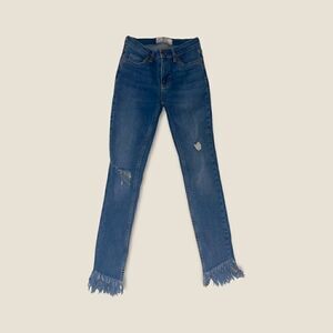 Free People | EUC Women’s Great Heights Skinny Jeans Frayed Hem Size 24